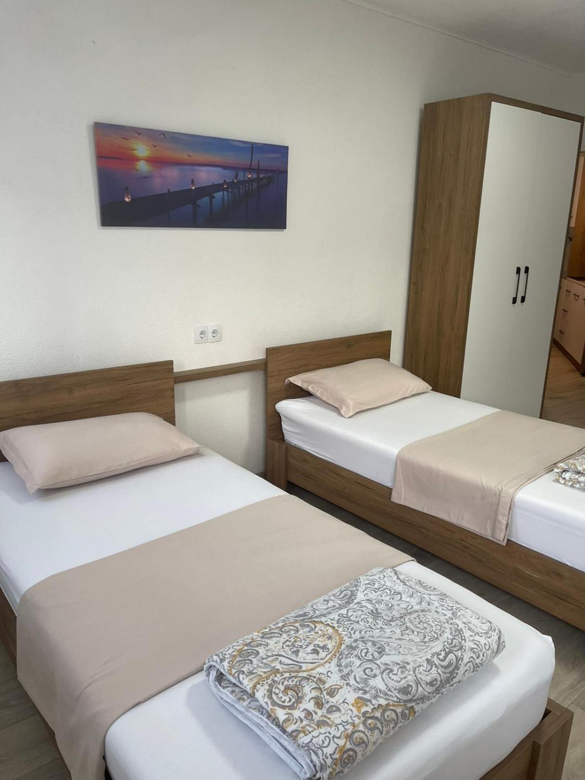 Nessi Apartment Πρίστινα Εξωτερικό φωτογραφία